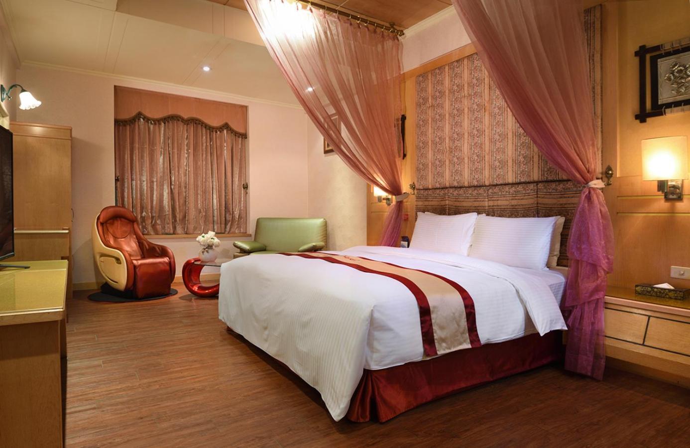 טאינאן Natoli Motel מראה חיצוני תמונה
