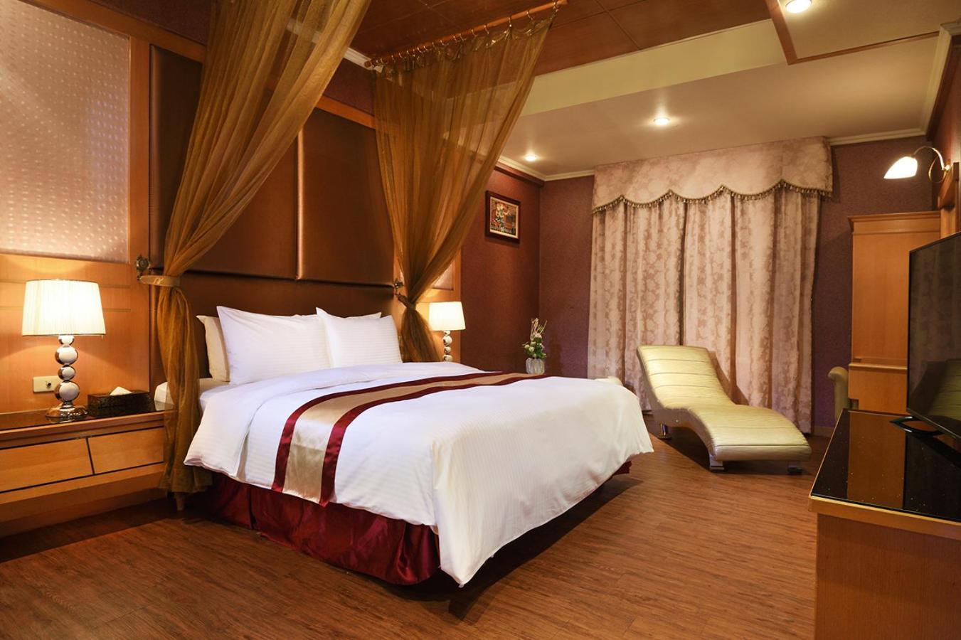 טאינאן Natoli Motel מראה חיצוני תמונה